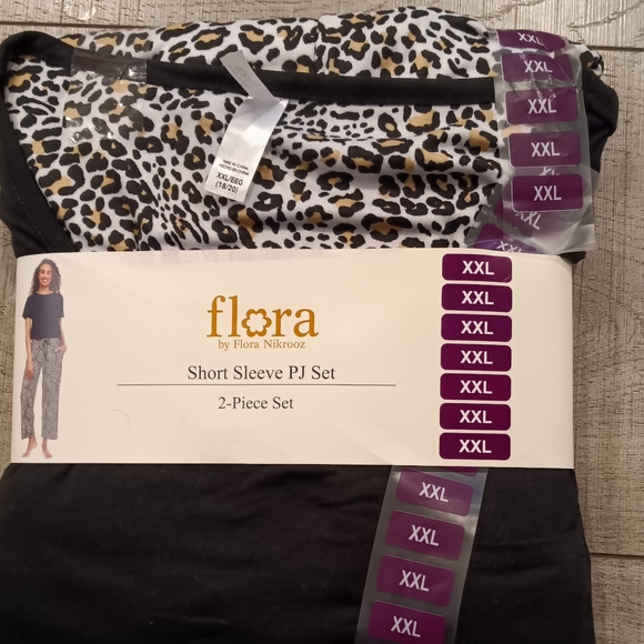 Women's Flora Short Sleeve Pajamas 2 Piece Set Size XXL, Black/ Leopard Print - Picture 2 of 4
